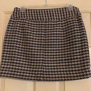 The Limited size 2 houndstooth winter skirt